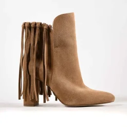 Cecelia New York Brackett Hot