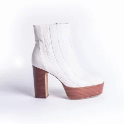 Cecelia New York Carcie