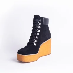 Cecelia New York Hidden Online