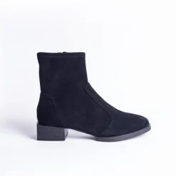 Cecelia New York Kirk New